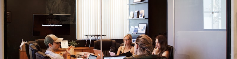 悟空体育铁粉聚集地球迷社区互动交流场景