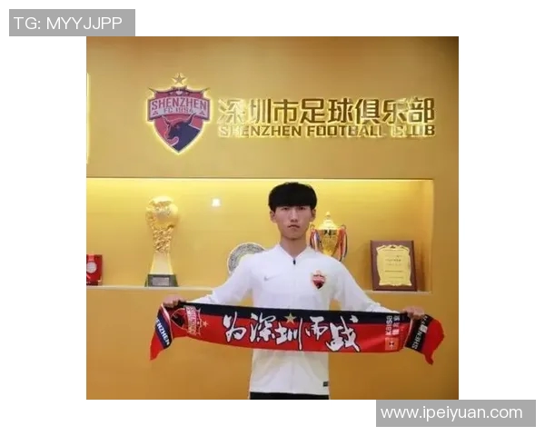 李强独家揭秘：深入解析足球技巧与战术心得分享